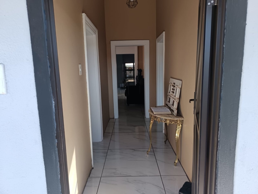 4 Bedroom Property for Sale in Kimberley North Northern Cape